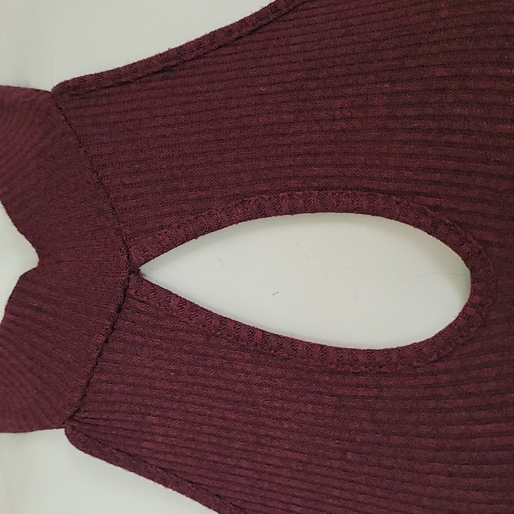 Cold Shoulder Top - Picture 2 of 5